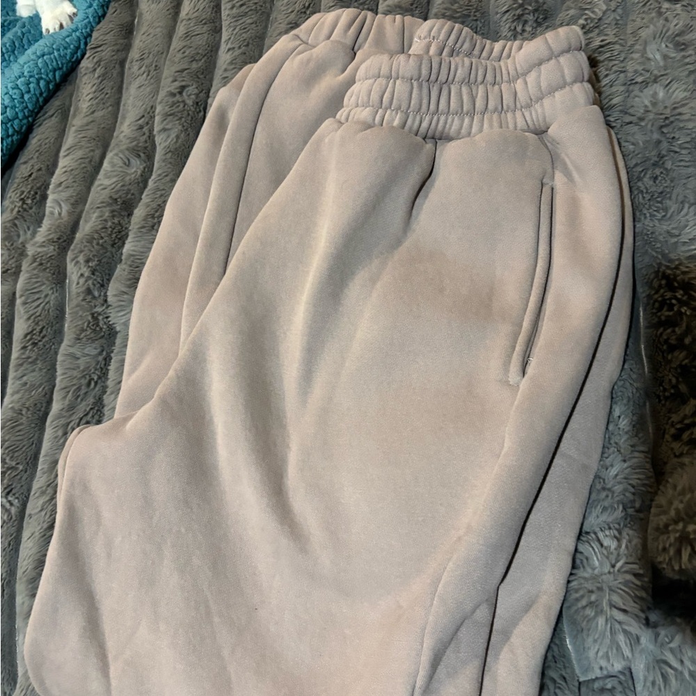 Comfrt Bark color sweatpants small new